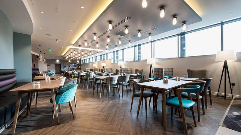 Restaurant p Hampton by Hilton Edinburgh